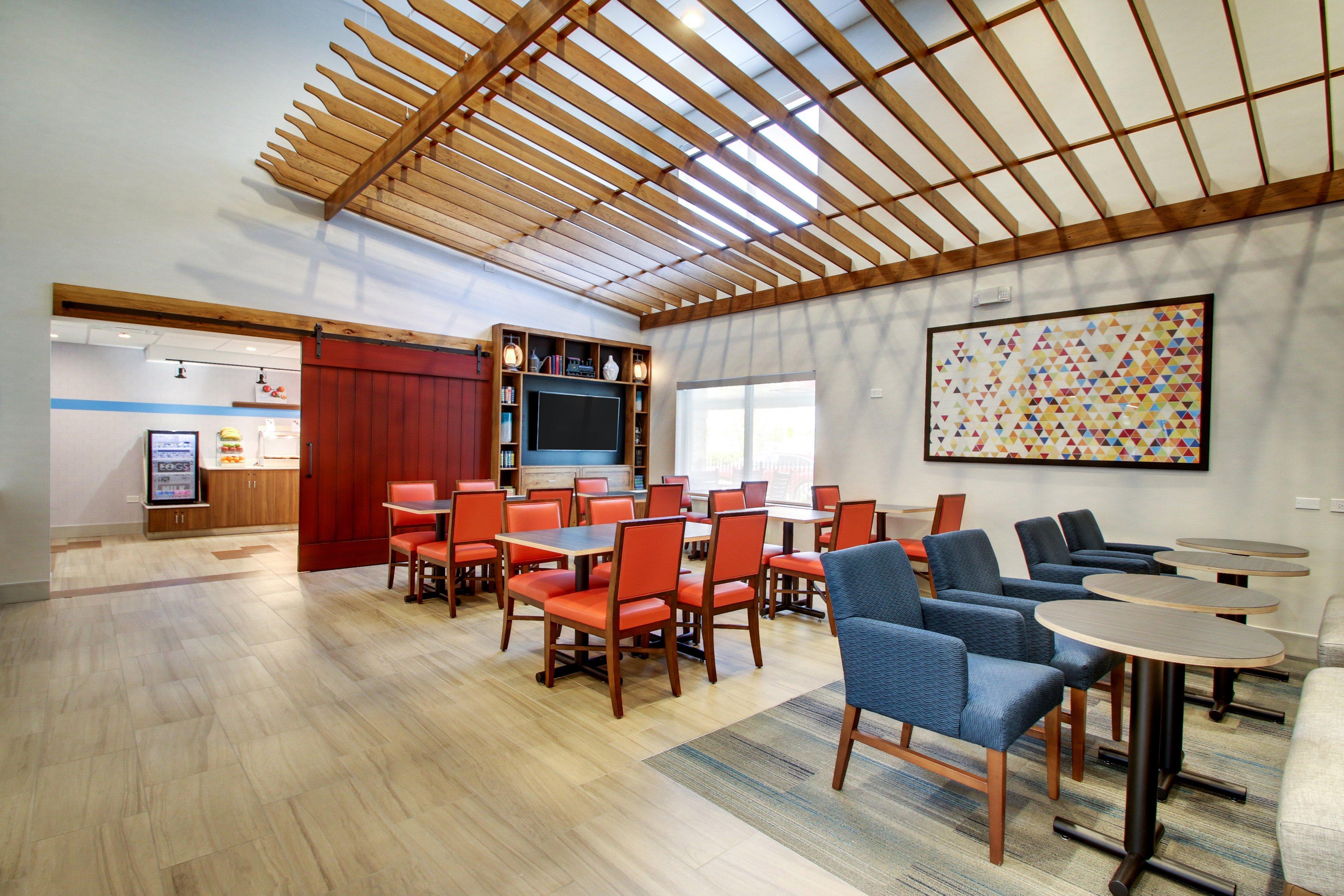 Holiday Inn Express & Suites Aurora - Naperville By Ihg Dış mekan fotoğraf