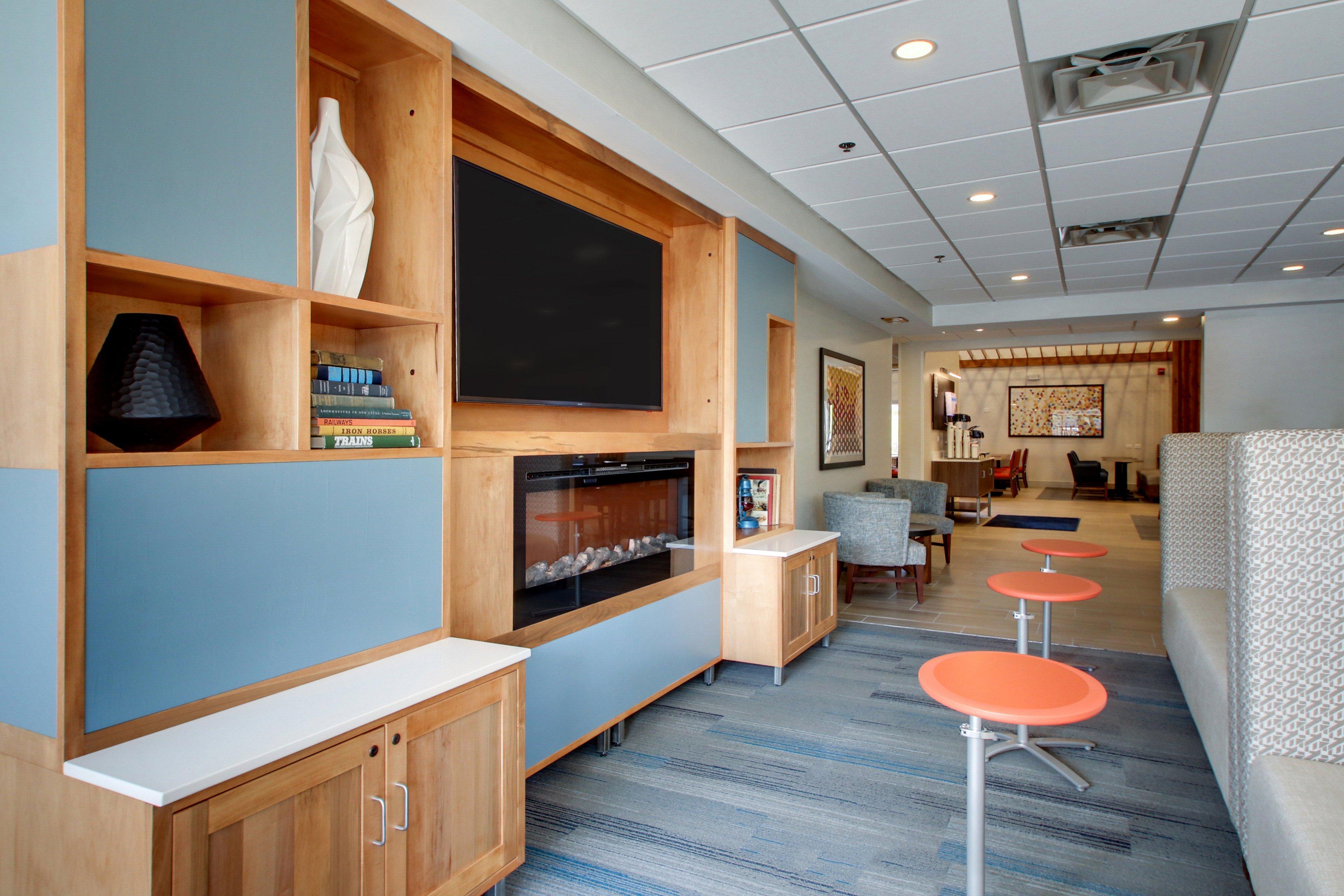 Holiday Inn Express & Suites Aurora - Naperville By Ihg Dış mekan fotoğraf